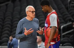 Touché par des problèmes de santé, Larry Brown prend du recul