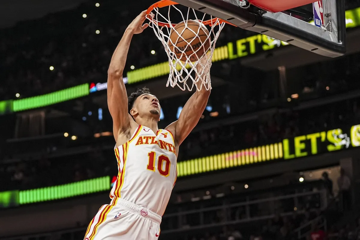 Zaccharie Risacher avec les Hawks