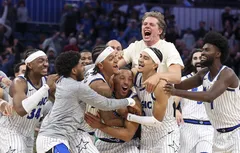 D’un incroyable tir, Desmond Bane sauve le Magic au buzzer !