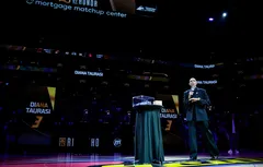 Le numéro 3 de Diana Taurasi immortalisé par le Mercury