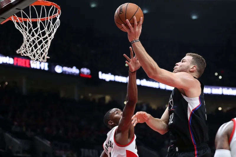 Derrière leur tandem infernal, blessé lors des derniers playoffs, Chris Paul (27 points, 5 rebonds, 5 passes) et Blake Griffin (27 points, 13 rebonds), les Clippers ont néanmoins su garder leur sang-froid dans les dernières minutes. 