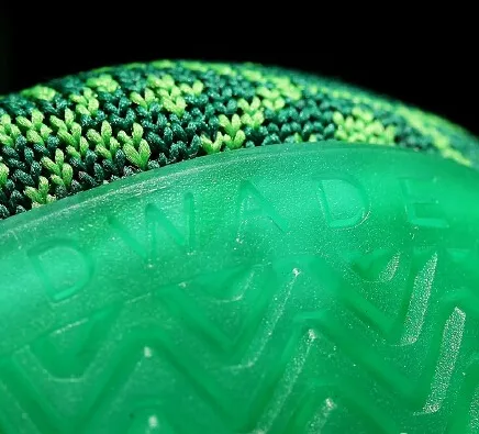 Li-Ning-Way-of-Wade-3-Christmas-3