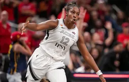Chelsea Gray signe deux paniers au buzzer historiques
