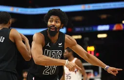 Spencer Dinwiddie perd du terrain