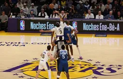 Glouton, Anthony Davis porte les Lakers face aux Wolves