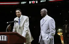 Michael Jordan et Scottie Pippen se retrouvent lors du Flight School camp