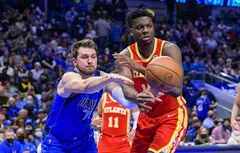 Les Mavericks gardent toujours un œil sur Clint Capela
