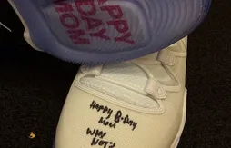 Russell Westbrook utilise ses chaussures pour souhaiter un joyeux anniversaire à sa mère