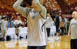 Le doigt de Nowitzki, sujet de toutes les préoccupations