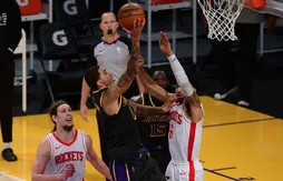 Dans la douleur, les Lakers célèbrent leur bannière de champion en dominant les Rockets
