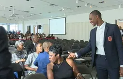 Rajon Rondo fait lui aussi un geste pour une école de sa ville natale