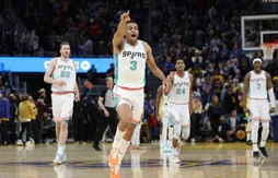 Keldon Johnson terrasse les Warriors à la dernière seconde !