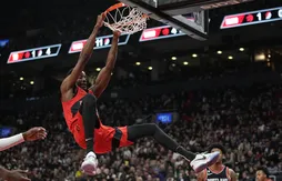 Les Lakers signent Christian Koloko tout en conservant Armel Traoré