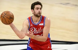 Furkan Korkmaz rempile à Philadelphie