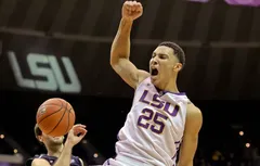Ben Simmons préfère Nike à adidas