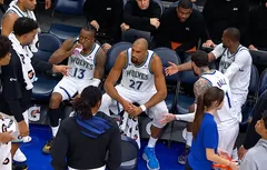 Rudy Gobert désamorce la séquence avec LaMelo Ball et Jonathan Kuminga