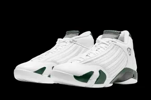 La Air Jordan 14 « Forest Green » sur la ligne de départ