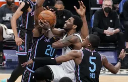 Le tandem Irving/Harden en démonstration à Sacramento