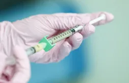 Covid-19 : un mémo pour rappeler aux clubs de ne pas couper la file pour les vaccins