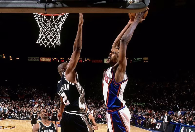 Le 25 juin 1999, les Spurs remportent leur premier titre malgré un bouillant Latrell Sprewell