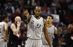 Kawhi Leonard salue “le super boulot” des Spurs malgré les blessures
