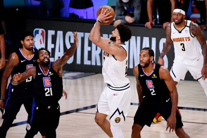 Le 15 septembre 2020, les Nuggets entraient dans l'histoire des playoffs