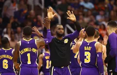 Sans forcer, les Lakers décrochent leur première victoire