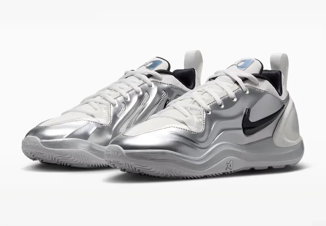 La Nike A'Two « Mirrored » fait le doublé