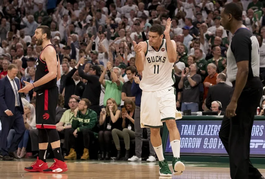 Après avoir fait la course en tête une bonne partie de la rencontre grâce au duo Leonard/Lowry, les Raptors ont été éteints par Brook Lopez dans le 