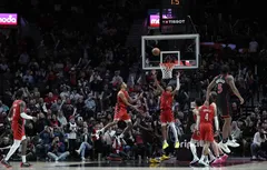Chris Boucher s’est gravement blessé en arrachant la prolongation