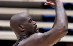 Qui a changé les mains de Shaquille O’Neal ?
