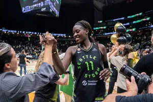 Première réussie pour Awa Fam avec Seattle face à Washington
