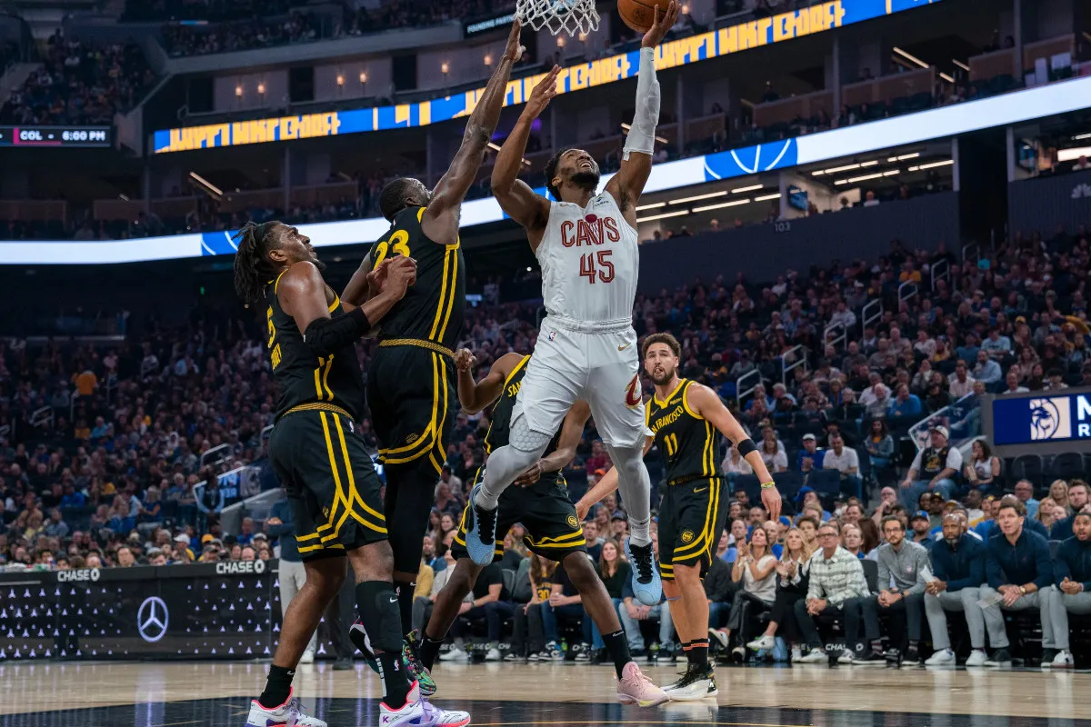Donovan Mitchell et les Cavaliers face aux Warriors