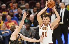 Cleveland : Ante Zizic absent un mois