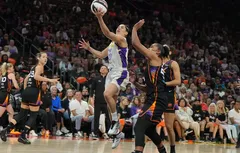 Les Sparks enchaînent grâce à un carton à 43 points de Kelsey Plum