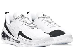 Un coloris “Shooting Star” pour la Curry 12