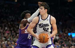 Alerte au genou pour Maxime Raynaud