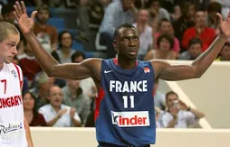 Larry Brown : “Florent Pietrus m’intéresse mais la priorité, c’est Raymond Felton”