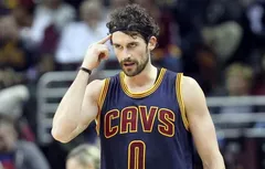 Le bel hommage de Kevin Love à James Jones