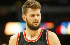 Joel Freeland a refusé des offres de Dallas, Cleveland et San Antonio