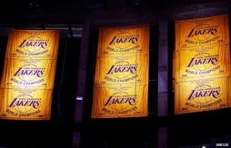 LA Lakers : pas de public ? Pas de bannière !