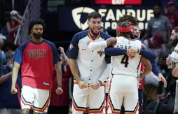 Devonte’ Graham en remet une couche face aux Bucks !