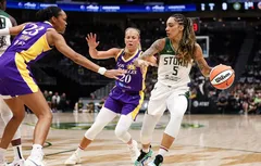 Au terme d’un match fou, les Sparks viennent à bout du Storm de Gabby Williams