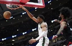 Stats & Highlights de la nuit | Les Blazers se réveillent, les Bucks enchaînent