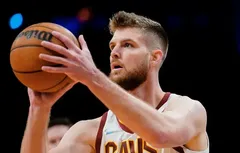 Dean Wade pisté par plusieurs équipes, dont les Mavericks ?