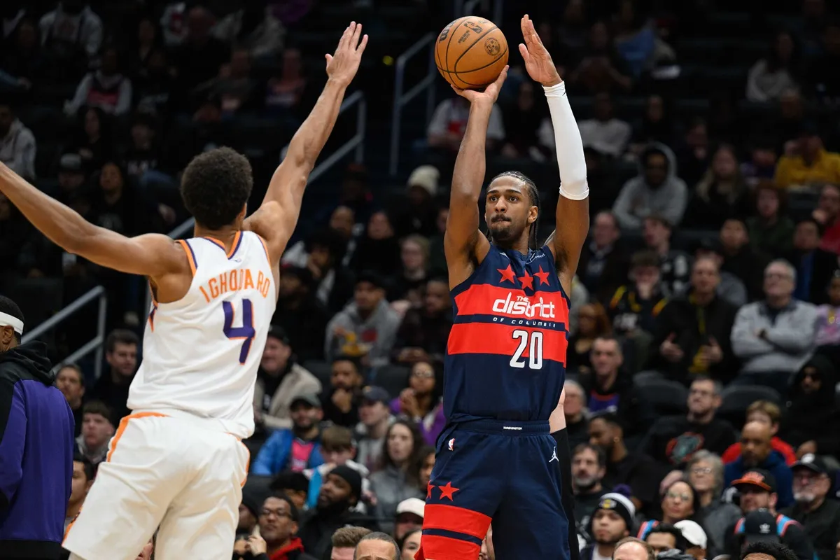 Alex Sarr (Wizards) contre les Hawks