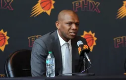 Son « tour » étant venu aux Suns, James Jones intègre les bureaux de la NBA