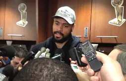 Tyson Chandler porte une casquette des Ravens après un pari perdu avec Carmelo Anthony