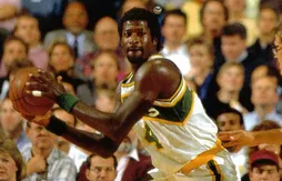 [Throwback Thursday] Michael Cage, le rebond et le style