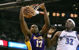 Dwight Howard échangé contre Andrew Bynum et Metta World Peace ?